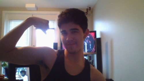 goddamnthiscursedironfist:  I believe my muscles are coming up quite nicely~  SHOW OFF!!