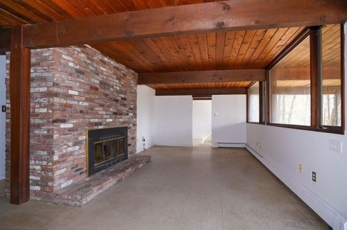 househunting:  輑,000/4 br/2475 sq ftSudbury, MAbuilt in 1963