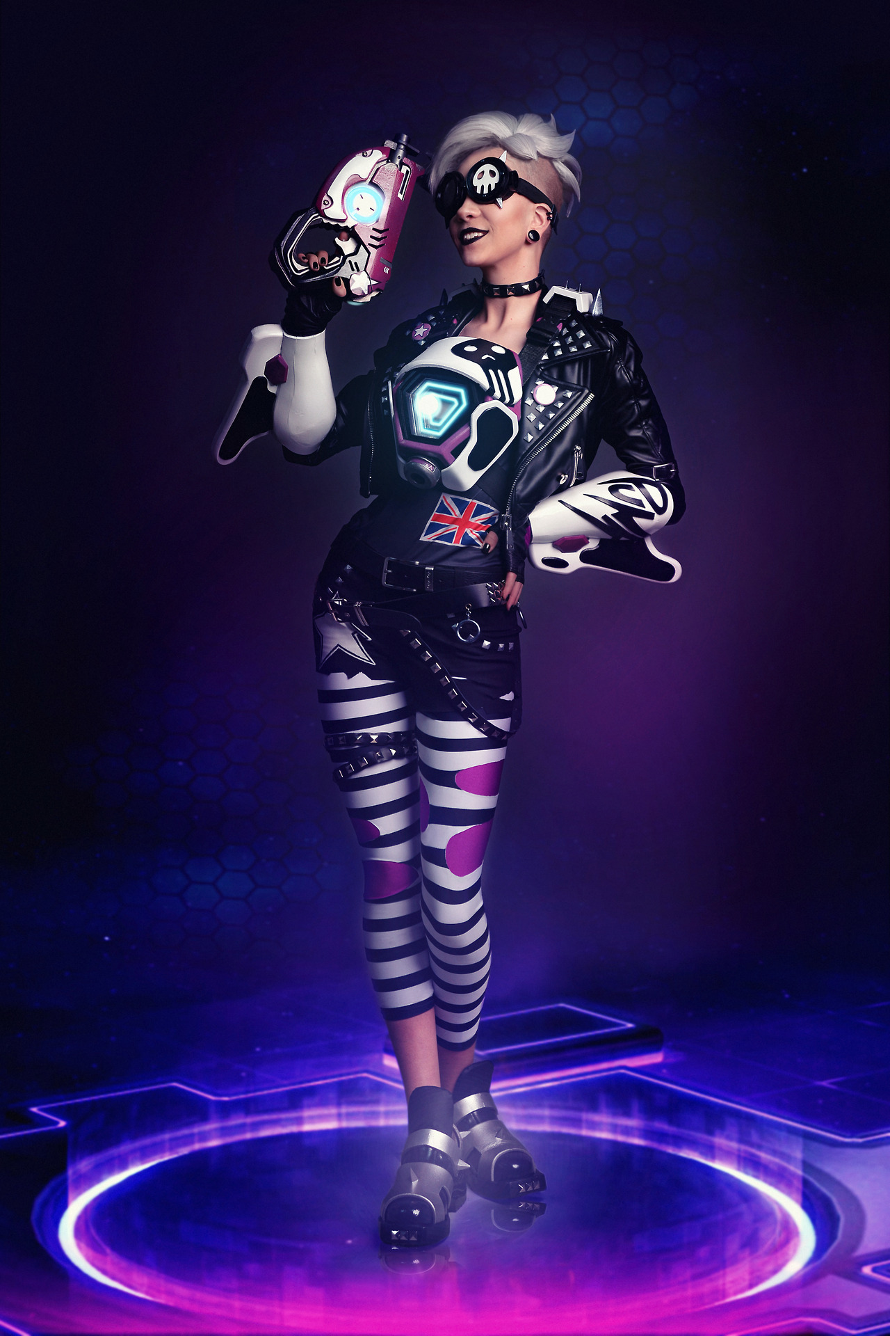 haku-mikiriyami:  Tracer Ultraviolet | Overwatch Fandom: Overwatch Characters: