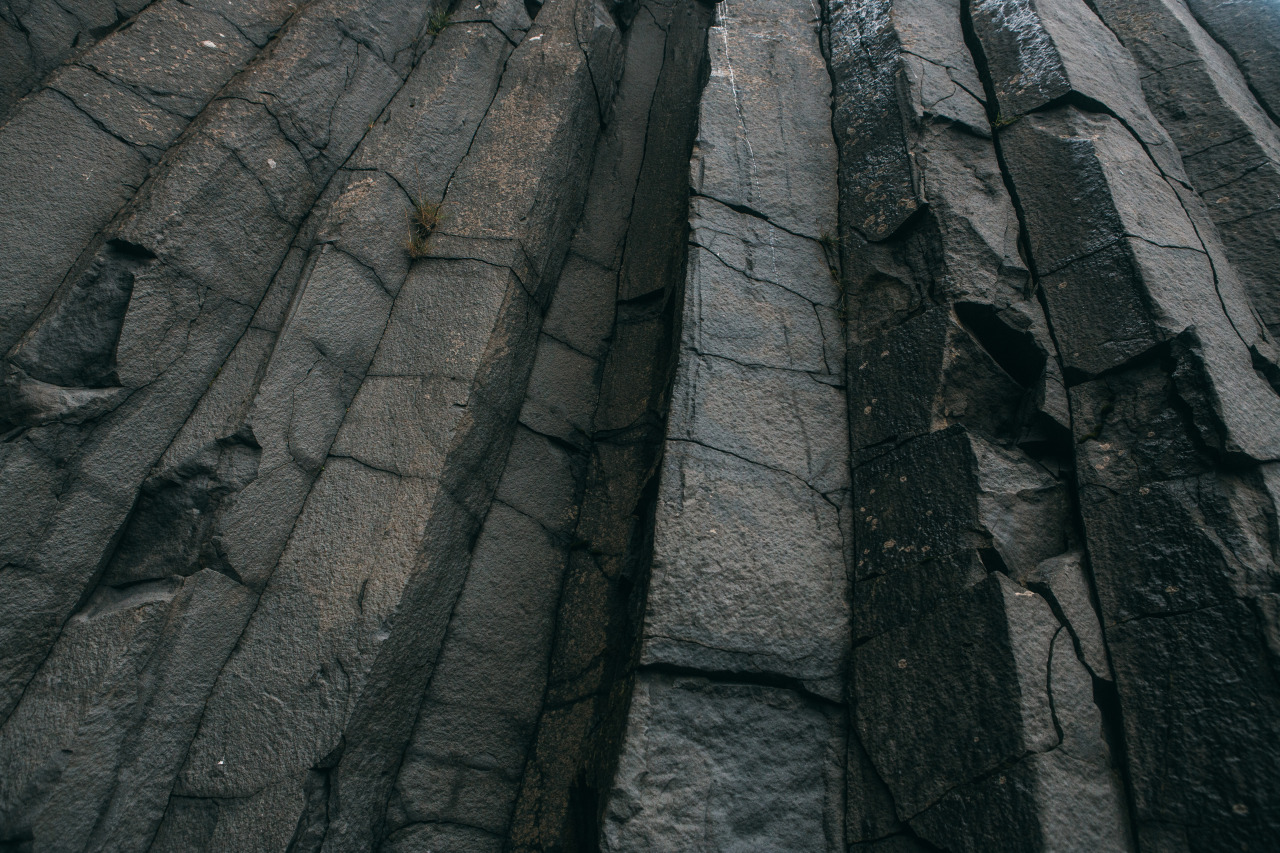 tomjoyphotography:  Black Sand Beach, Vik, Iceland