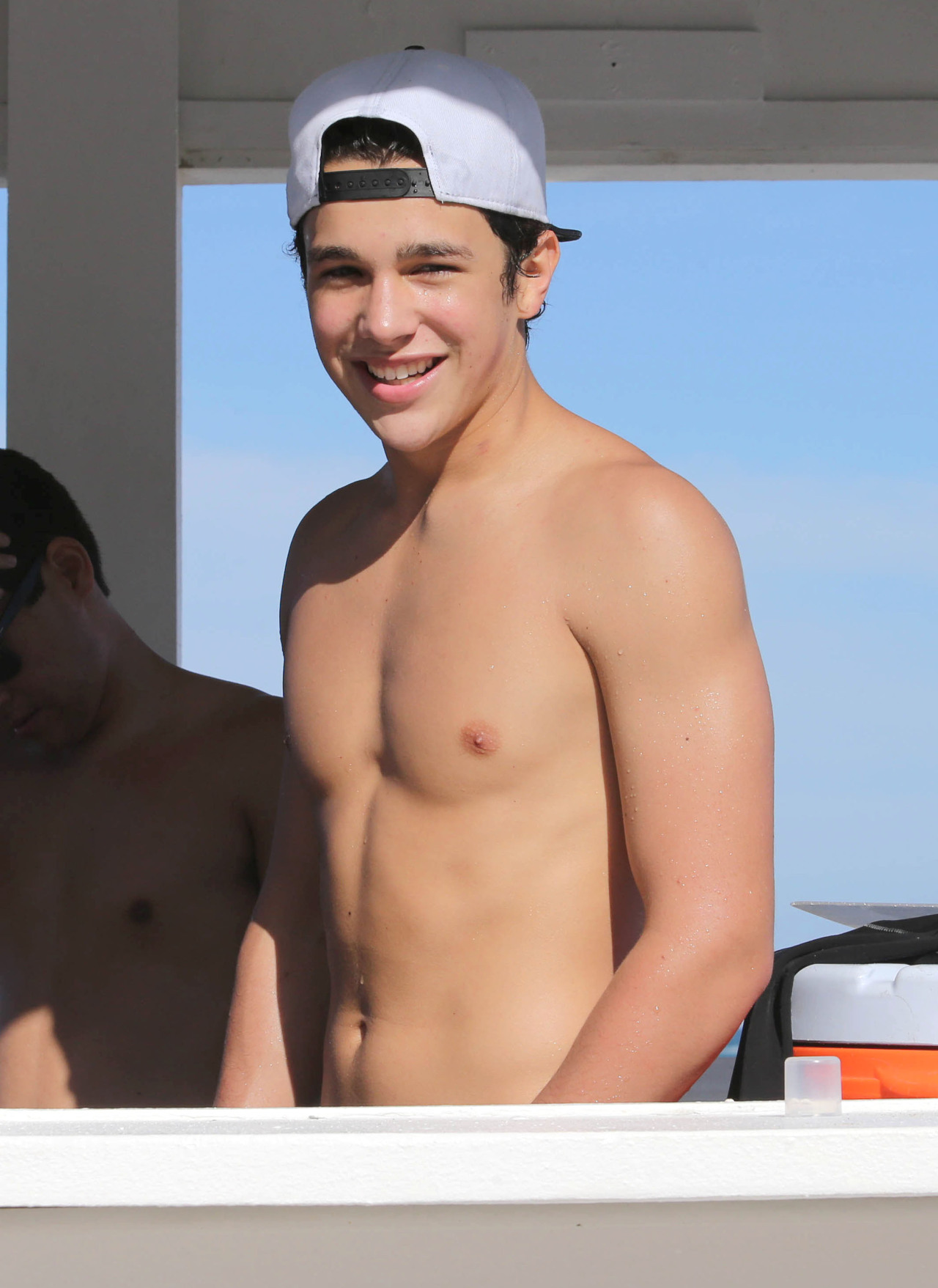 Austin mahone shirtless