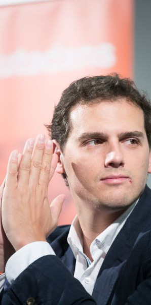 Porn photo spycamblog: Spanish politician Albert Rivera