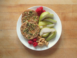 Garden-Of-Vegan:  Whole Wheat English Muffin With Peanut Butter, Agave Nectar, And