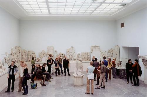 Thomas Struth - Pergamon Museum, Berlin, 2001