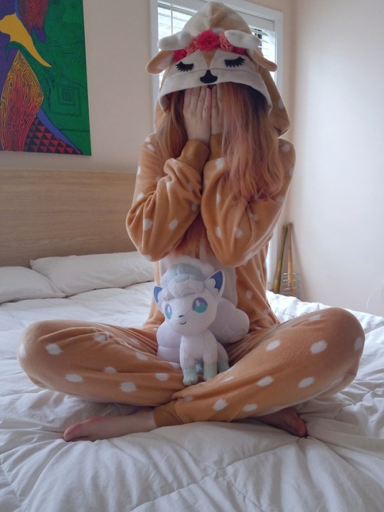 naughty-fawn:  Daddy bought the PERFECT onesie for me, I feel so so cute!! truly living up to my username ♡