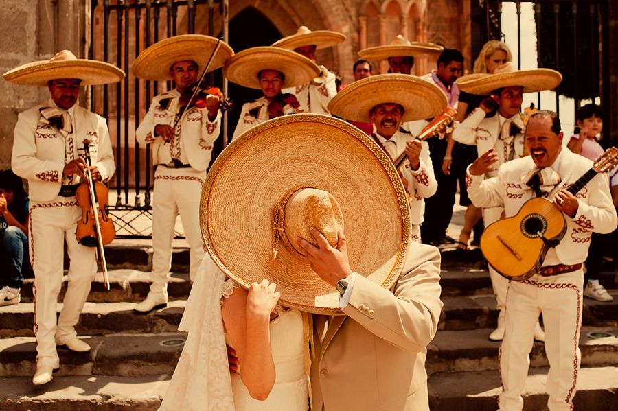 notawhitewedding:Daniel Diaz