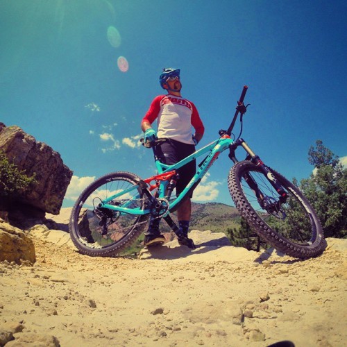 philkmetz: First first day in Colorado, I got to log some trail bike time at #dokatahsridge with @da