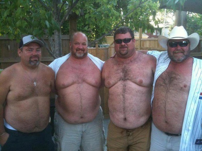 nudedadsandjewelry:  Dear Lord, my jaw is in for some serious pain.