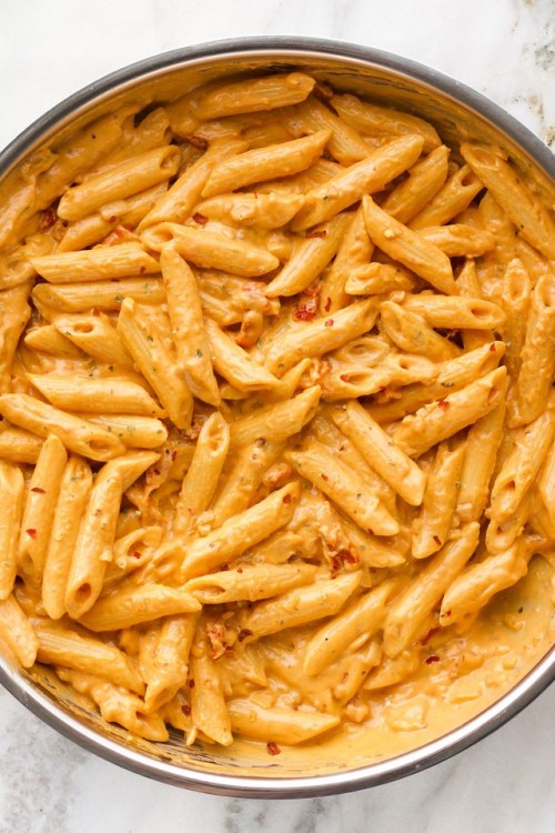 VEGAN CREAMY SPICY SUN DRIED TOMATO PASTA