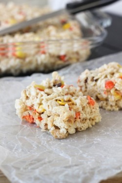 ilovedessert:  Peanuts &amp; Candy Corn Reese’s Pieces Rice Krispie Treats