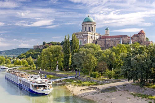 allthingseurope:Esztergom, Hungary (by Jiri Chodil)