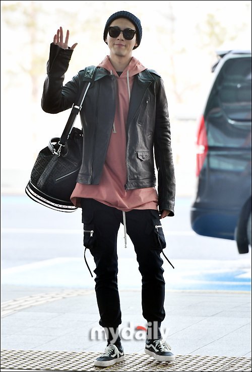 [PHOTOS] 190220 || Jisoo at Incheon International Airport heading to Singapore for fashion event