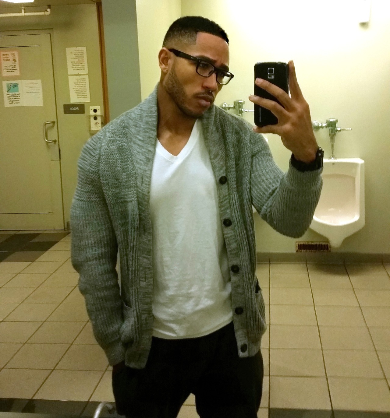 rhemamichelle:  shigod:  Got new glasses today. Now I look like Black Clark Kent.