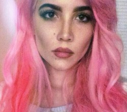 rianallxlow:  i loved halsey with pink hair