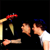 sstyles:  If I was a girl I’d probably have a crush on Zayn.. he’s just pretty