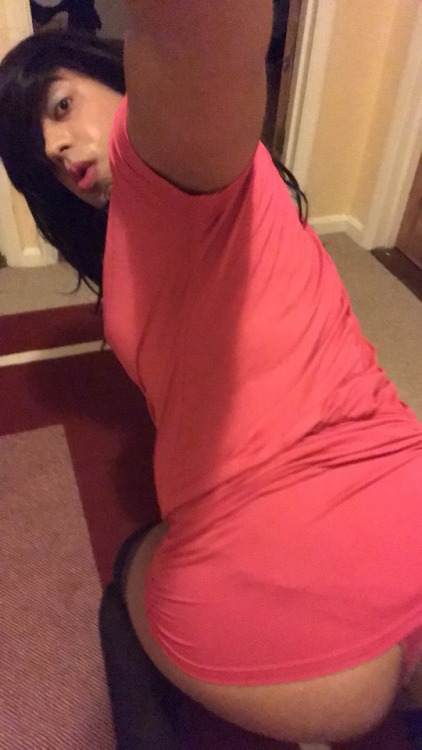 rachelsfemcaps: rachelsfemcaps:  If this post hits 1000 notes I shall post my whatsapp contact numbe