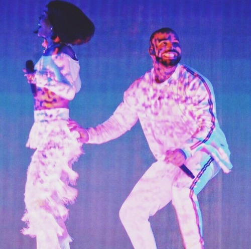 Rihanna & Drake Perform “Work”-2016 Brit Awards 1966mag.com