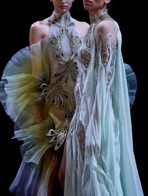 themakeupbrush:Iris van Herpen Spring 2021 Couture