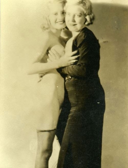 thegayreich:Vintage Lesbian Couples