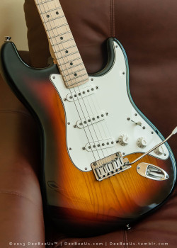 deebeeus:  A tale of 2 Strats (and a Tele…) 2006 American Series Stratocaster - sunburst.  I sold this guitar a few months ago but just came across this lovely picture of it, so forgive me if my eyes are tearing up a bit.  I’m not crying. It’s