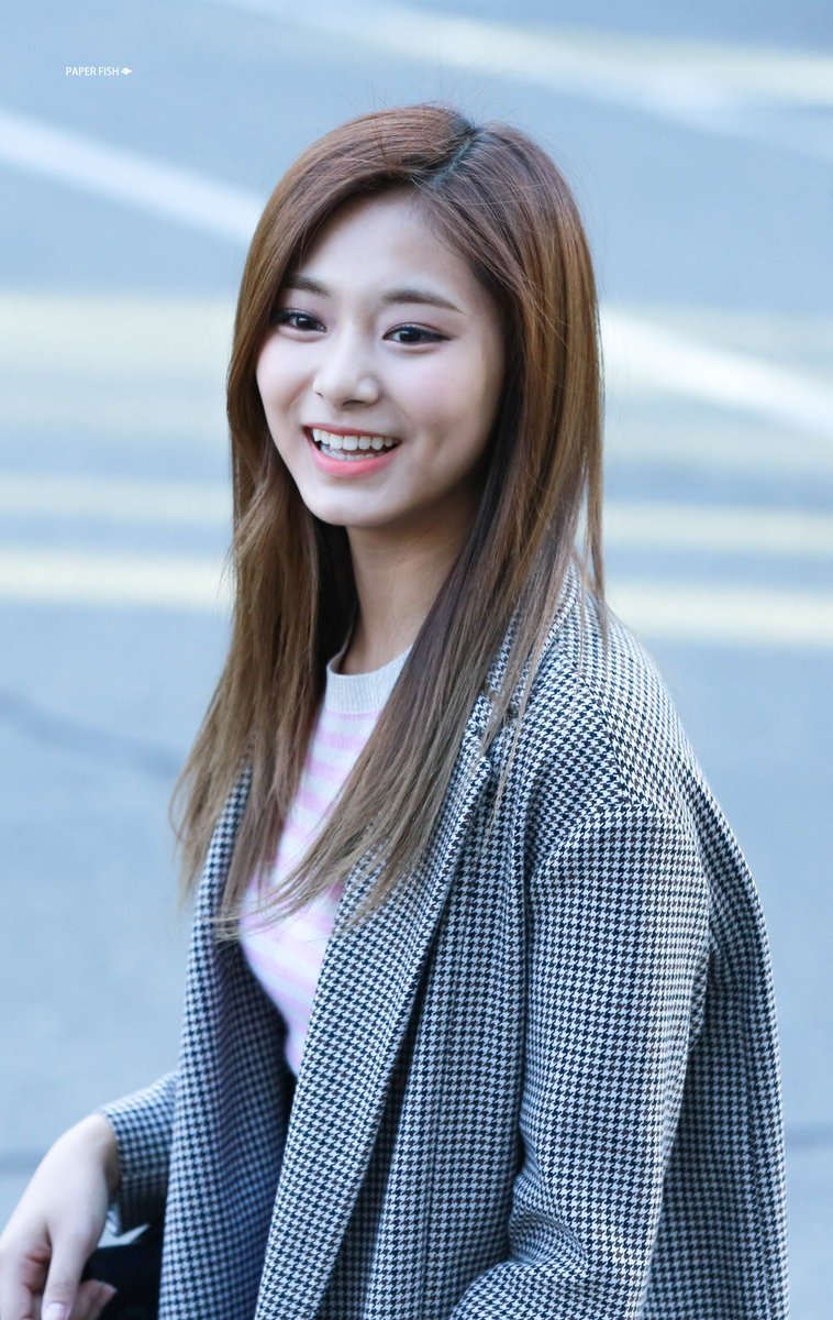 fyeah-twice: © PAPER FISH | do not edit.