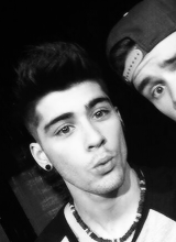 gay4zayn:  Zayn Malik Selfies 