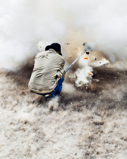 Thomas Prior photographs a festival of exploding sledgehammers