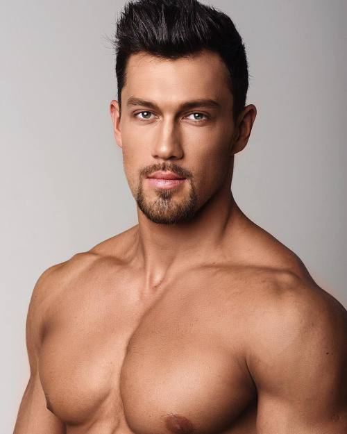 bigmalepecs:  Ivan Sharpilov 