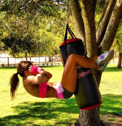 its-a-beautiful-bliss:  qetfit:  fightforthebody:  Beast mode  TumbleOn)  I need to try this