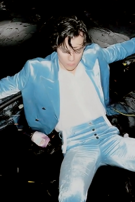 harrehmadness:Harry Styles // Album available May 12th // Pre-order