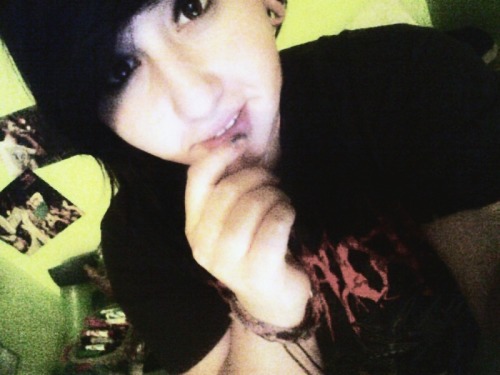 ladispunk:  i’m so dumb, luv mi 