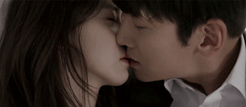 taeyeohn:   it’s getting hot in here……. 