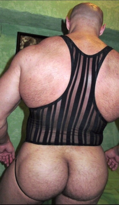 buttsnthighs:  