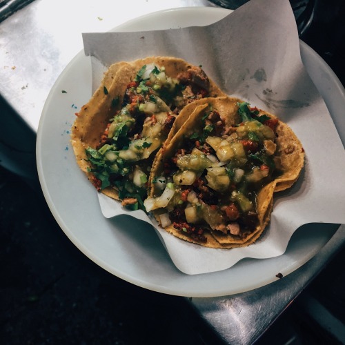 Tacos campechanos con tripa. En una de mis taquerías favoritas del DF: Los Cocuyos.Dirección: Bolí