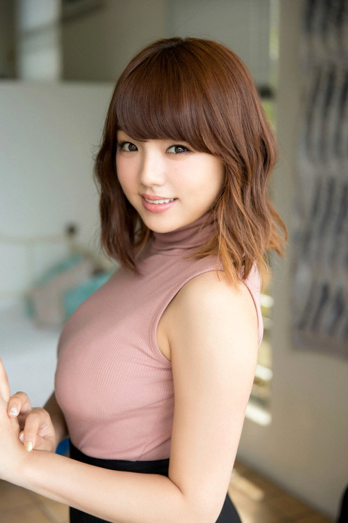 aichan-whom-madboy-remade:  OL着を脱いで www.jjgirls.com/より