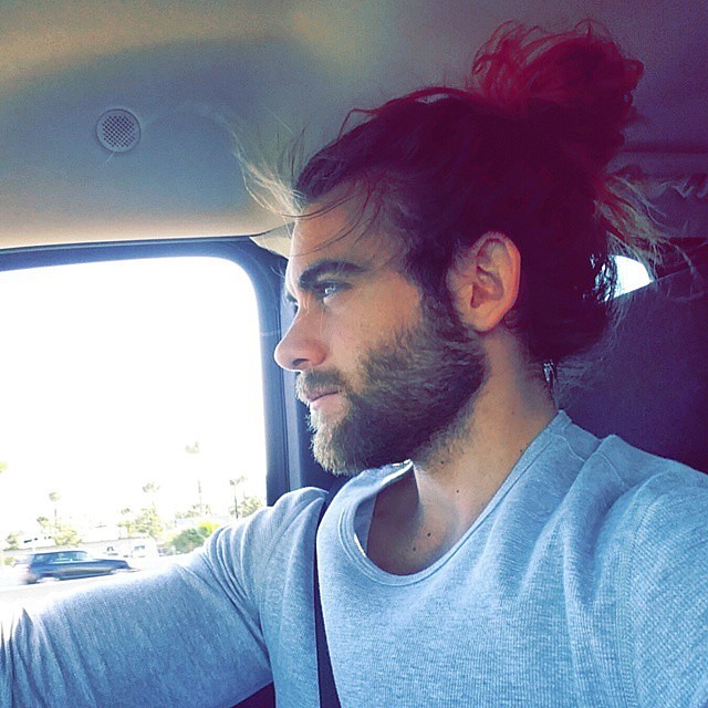 itisforthekids:  It’s Mondaaayyyy, man bun Monday. 👌😍 #manbun #monday #manbunmonday