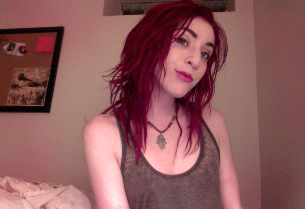 midnightxsolace:  oops dyed my hair red/magenta. my hair is so messy, but the eyebrow