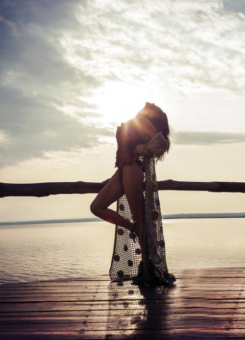 allthesweetness: Shay Mitchell | Modeliste Magazine 