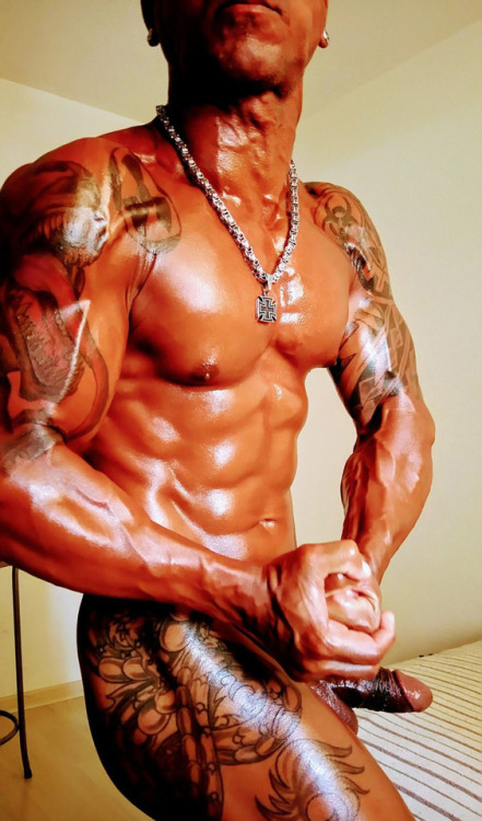 portdad71:  brazilmen:  amateur brazilianbrazilmenblog.blogspot.com.brtwitter.com/brazilmentumblr  Delicious yummy cock. Love that beautiful big n thick cock. Love to lick it, swallow it , take it deep in my throat until it explodes hot yummy cum down