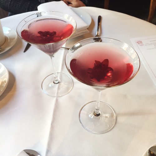 beforerains:  I loved this drink it was Basil Street Spritz with dry gin, black currant and hibiscus infused tea, topped off with champagne 🍾🍸🌸 