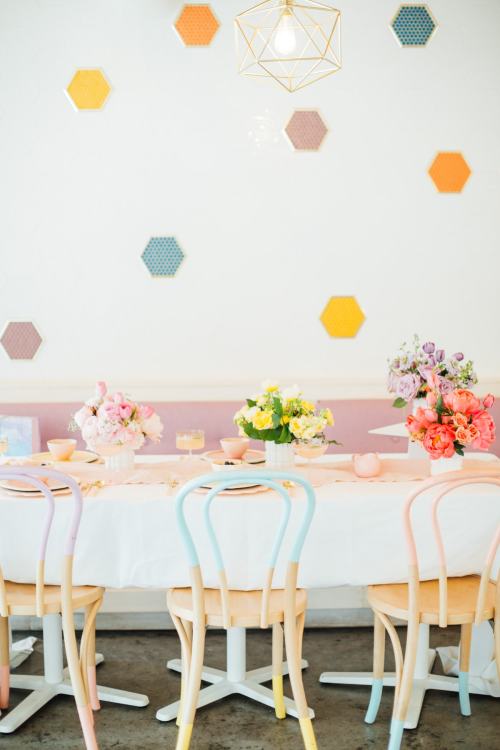 A Perfectly Pastel Easter Table Idea  // Sugar &amp; Cloth♥ Follow For Recipes, DIYs