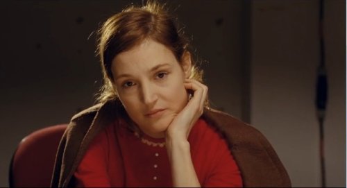 Vicky Krieps behind the scenes of Phantom Thread