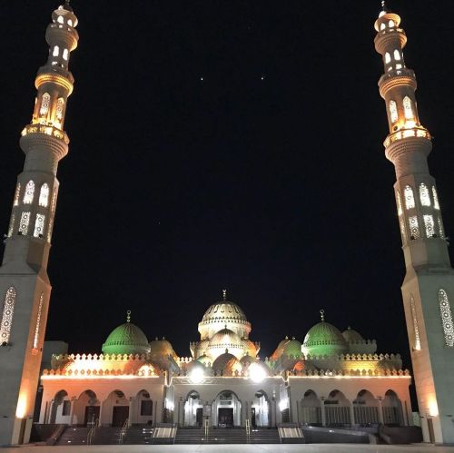 Если будет день — значит тени не в счёт #minaret #alminamosque #travel #egypt #religion #mosque #hur