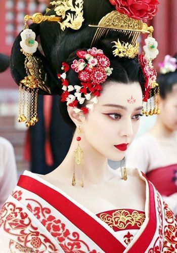 Costumes for The Empress of China (set in the Tang Dynasty), starring Fan Bingbing (Click to enlarge