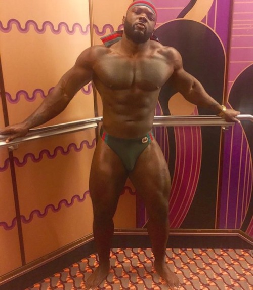 biglegsbigass:  Damnnnnnnn