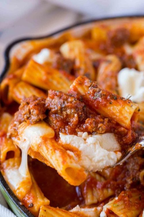 foodffs:Easy Skillet Baked Ziti made in just 30 minutes with beef, ricotta and mozzarella cheese is 