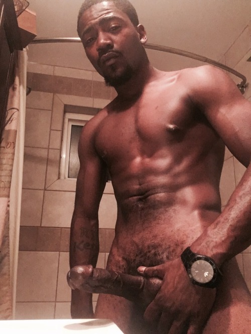 irayjay:  HE PULLED THAT THANG OUT……..