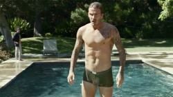 celebpenis:  David Beckham showing his bulgeAll our bulges http://malecelebsblog.com/tag/bulge/