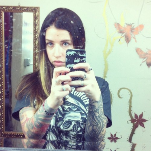 sashsuicide:  Before my shoot w @tmronin and @cupcakedujour #girl #me #selfie