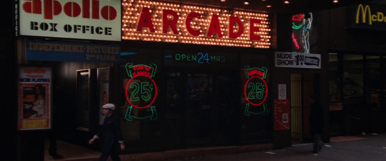 memoriastoica:Neon Signs in Brian De Palma’s Blow Out (1981)